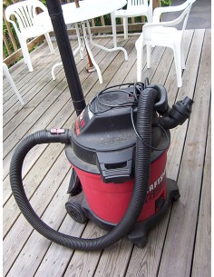 Aspirateur eau et poussière industriel
